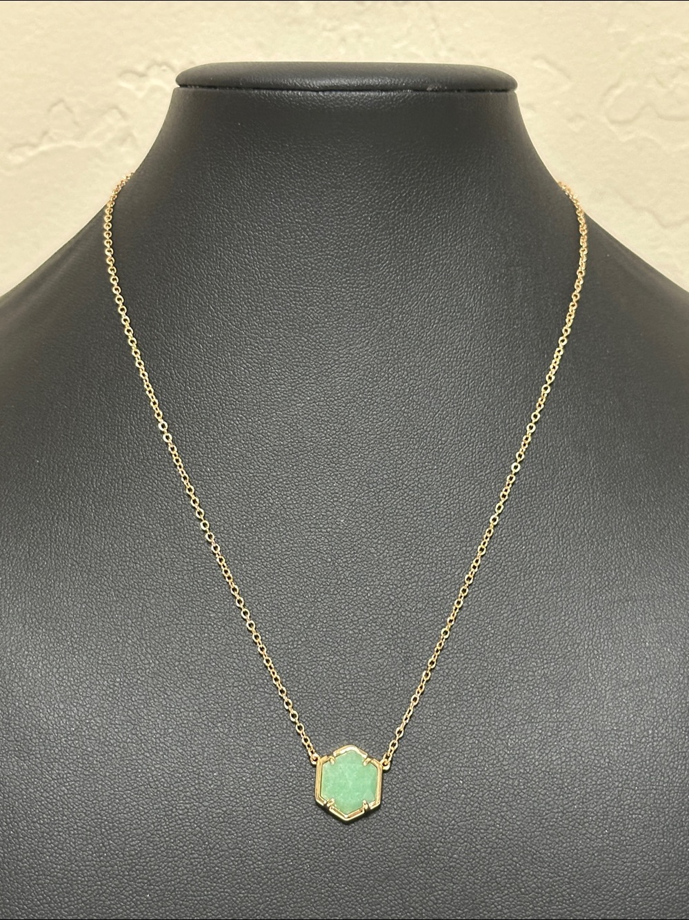 QUADRI Italy 14K Gold Plated Necklace Gemstone Pendant Green Fluorite